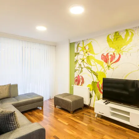 Dublex New On The Taksim Square Apartment