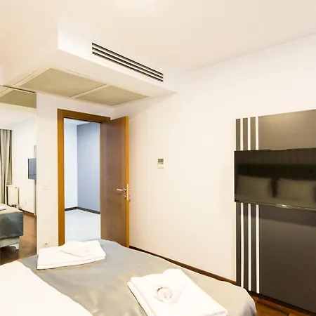 Dublex New On The Taksim Square Apartman